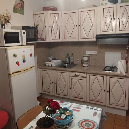 F1 Chambre Et Cuisine Reynès Exteriör bild
