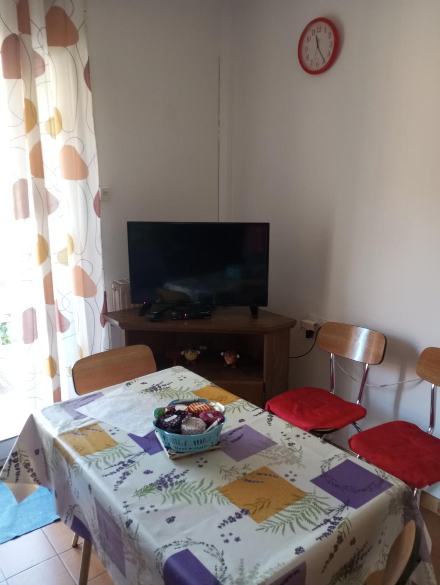 F1 Chambre Et Cuisine Reynès Exteriör bild
